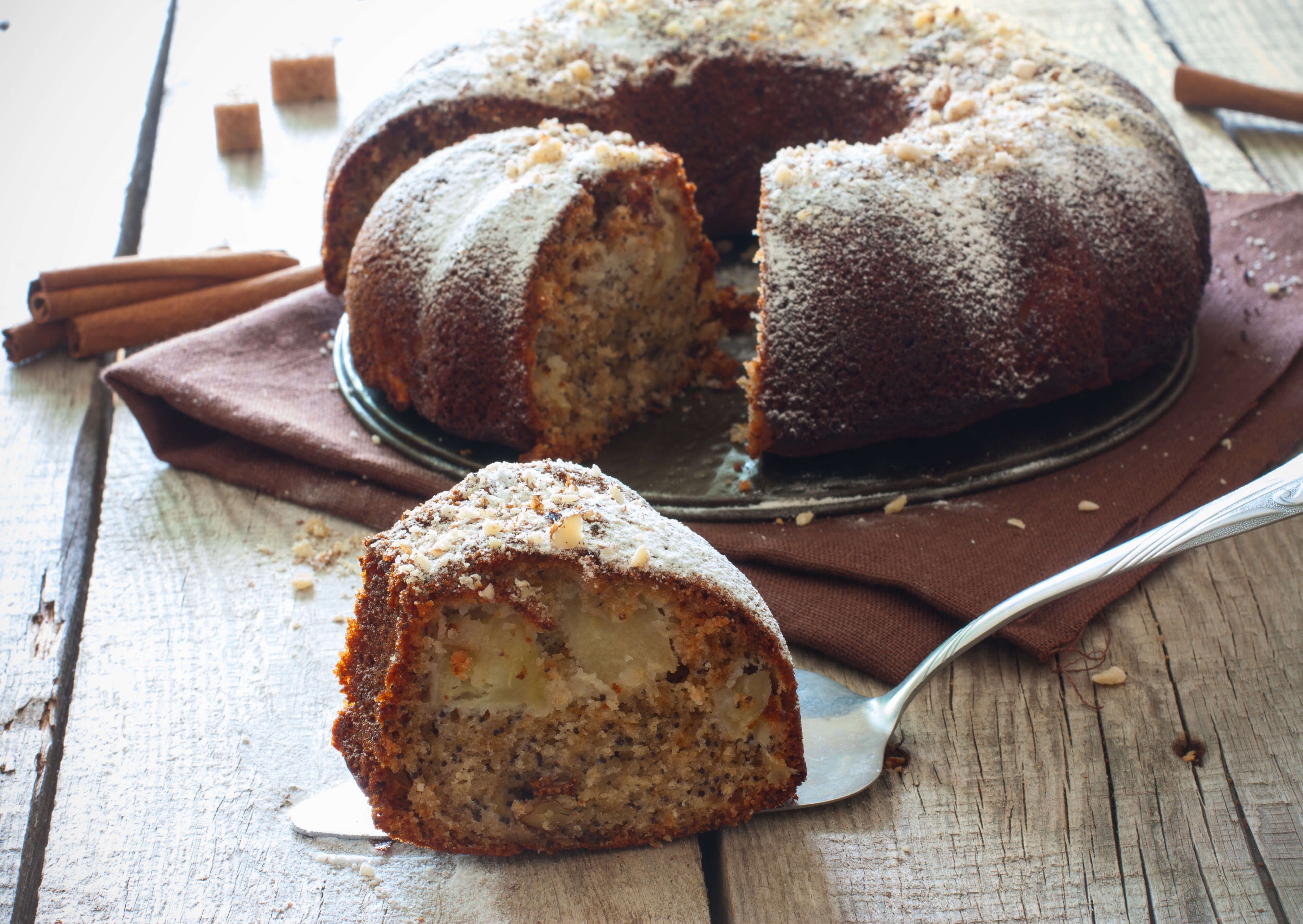 Iole’s Apple and Spice Cake